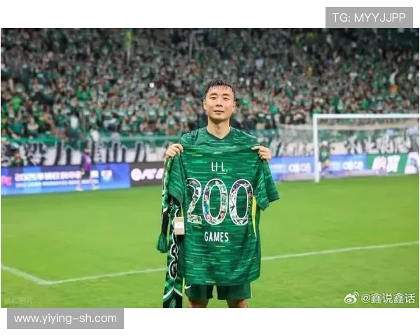 李磊独家分享：深度解析足球技巧与战术心得，助你提升球场表现